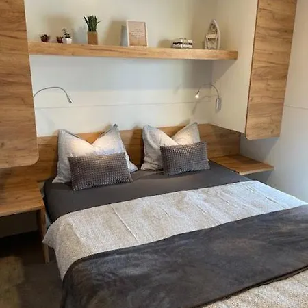 Mobilehome Ive U. Slavka Kamp Jezera