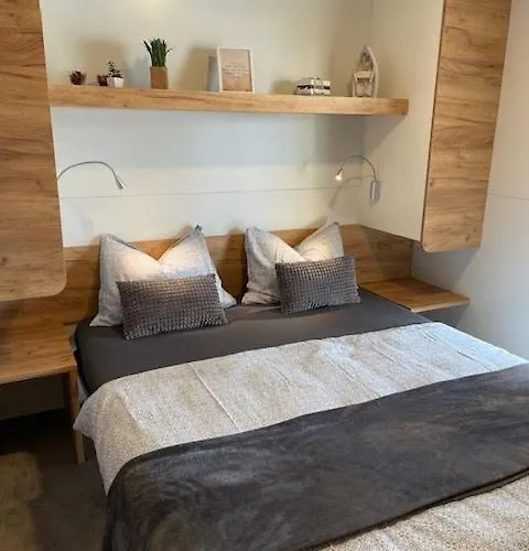 Mobilehome Ive U. Slavka Κάμπινγκ Jezera